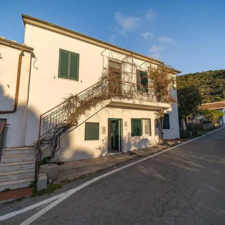 Apartment Borgo Patresi